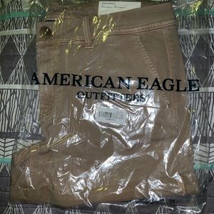 🍓NWT American Eagle midi shorts size 14 Tan color